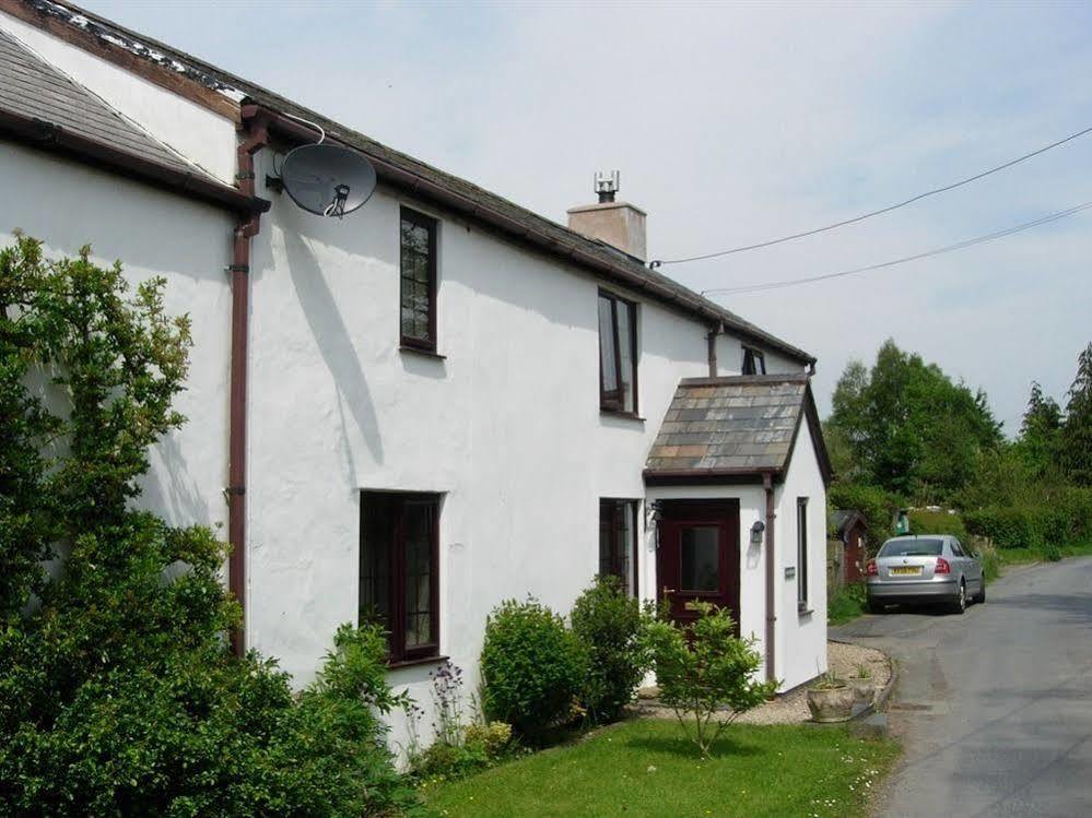 The Old School House Hotel Llanbrynmair Exterior photo